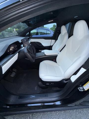 Photo of 2024 Black Tesla Model X