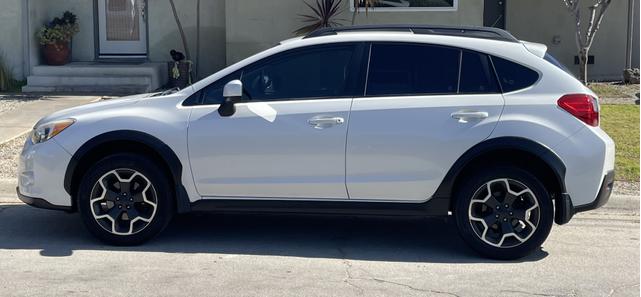 Photo of 2014 White Subaru XV Crosstrek