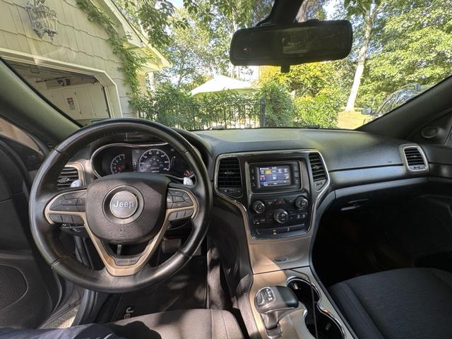 Photo of 2014 Gray Jeep Grand Cherokee