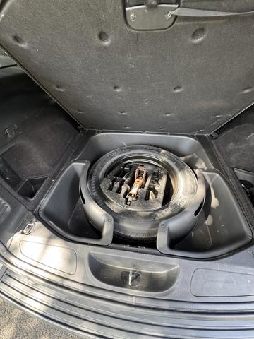 Photo of 2014 Gray Jeep Grand Cherokee