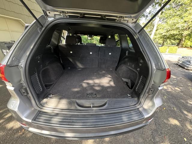 Photo of 2014 Gray Jeep Grand Cherokee