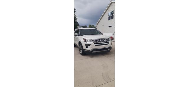 Photo of 2018 White Ford Explorer