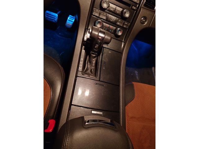 Photo of 2011 Black Ford Taurus
