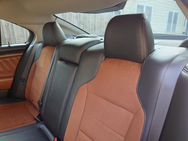 Photo of 2011 Black Ford Taurus