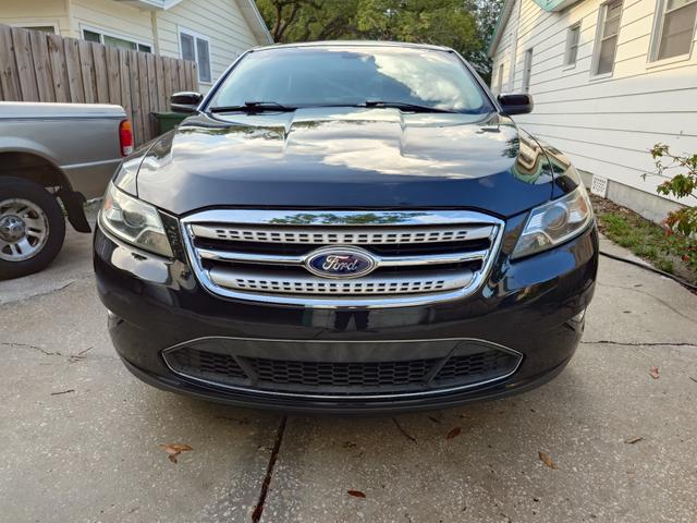 Photo of 2011 Black Ford Taurus