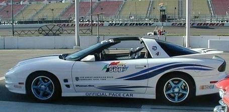 Photo of 1998 White Pontiac Firebird