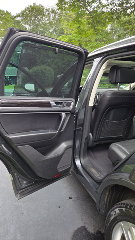 Photo of 2016 Gray Volkswagen Touareg