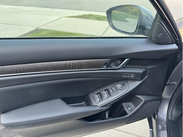 Photo of 2019 Silver Honda Accord Hybrid