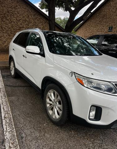 Photo of 2014 White Kia Sorento