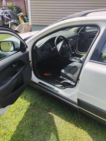 Photo of 2009 White Volvo XC70
