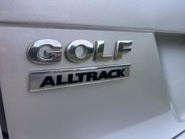 Photo of 2017 Silver Volkswagen Golf Alltrack