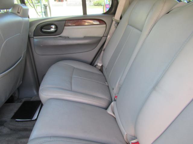 Photo of 2006 Gray GMC Envoy