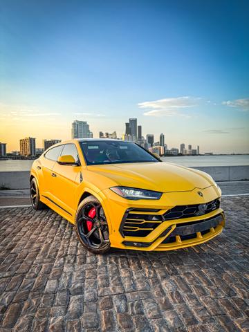 Photo of 2019 Yellow Lamborghini Urus