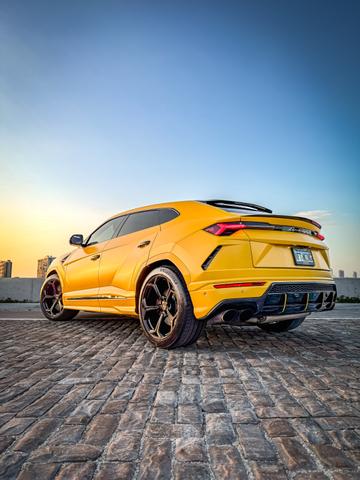 Photo of 2019 Yellow Lamborghini Urus