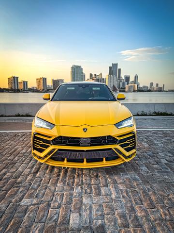 Photo of 2019 Yellow Lamborghini Urus