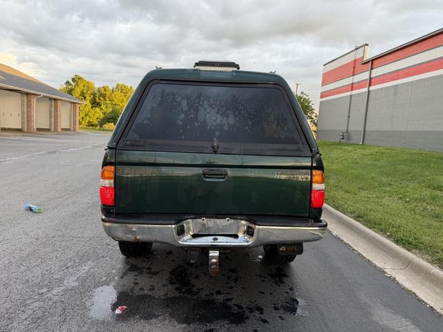 Photo of 2002 Green Toyota Tacoma