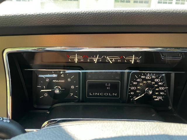 Photo of 2012 Black Lincoln Navigator
