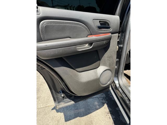 Photo of 2008 Black Cadillac Escalade