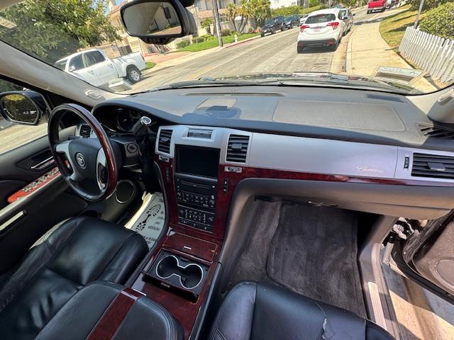 Photo of 2008 Black Cadillac Escalade