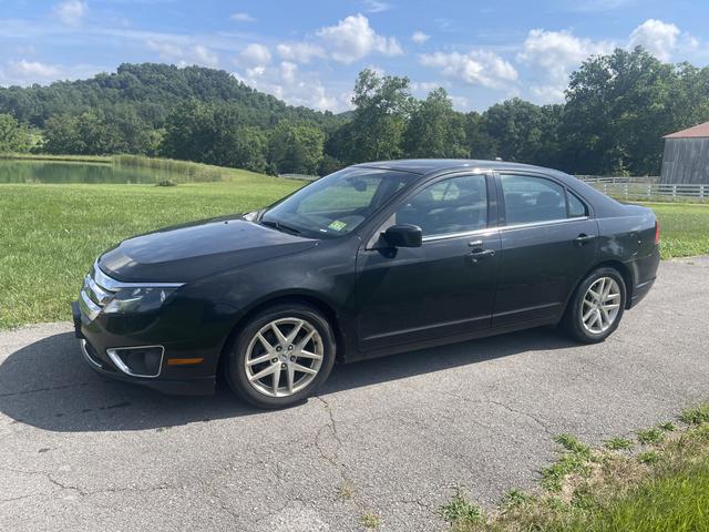 Photo of 2010 Black Ford Fusion