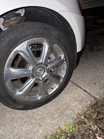 Photo of 2016 White Cadillac SRX