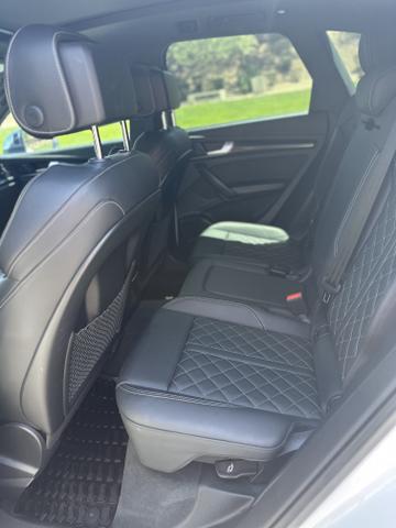Photo of 2018 White Audi SQ5