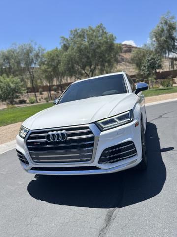Photo of 2018 White Audi SQ5