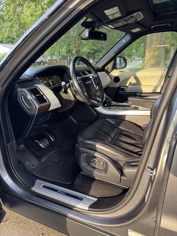 Photo of 2016 Silver Land Rover Range Rover Sport