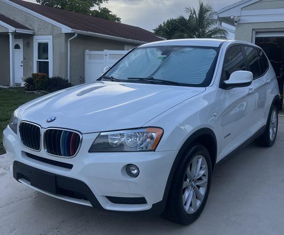 Photo of 2013 White BMW X3