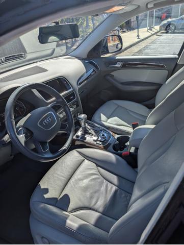 Photo of 2016 Black Audi Q5