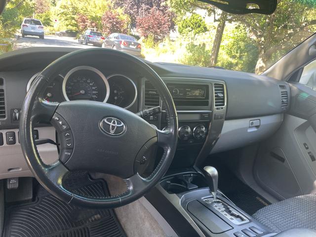 Photo of 2006 Silver Toyota 4Runner