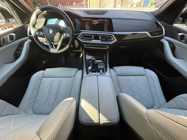Photo of 2023 White BMW X5 PHEV
