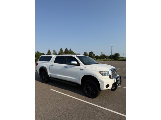 Photo of 2012 White Toyota Tundra