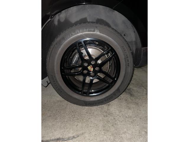 Photo of 2018 Black Porsche Macan