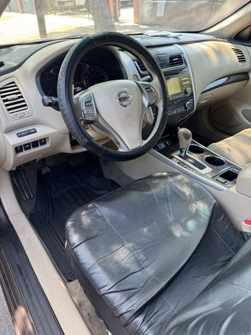 Photo of 2013 Gray Nissan Altima