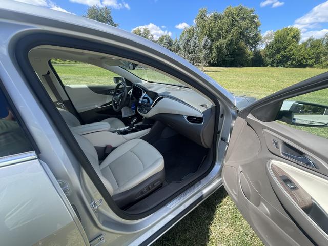 Photo of 2021 Silver Chevrolet Malibu