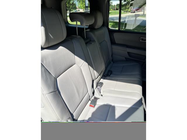 Photo of 2013 Gray Honda Pilot