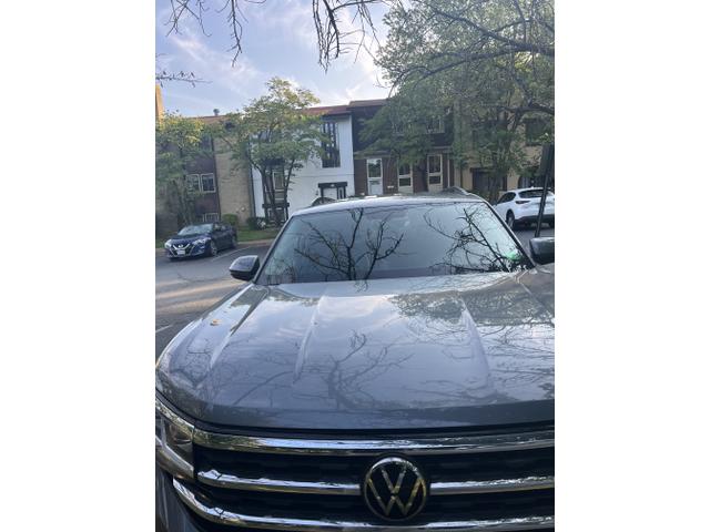 Photo of 2022 Gray Volkswagen Atlas