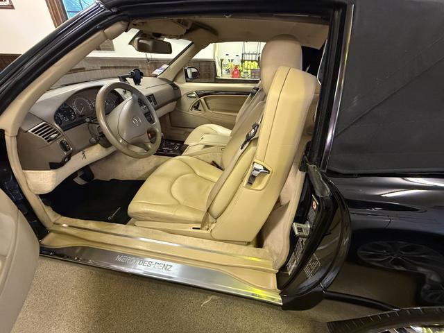 Photo of 2000 Black Mercedes-Benz SL-Class