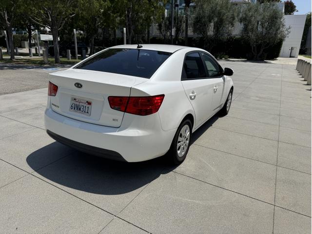 Photo of 2012 White Kia Forte