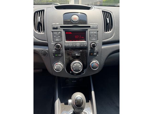 Photo of 2012 White Kia Forte