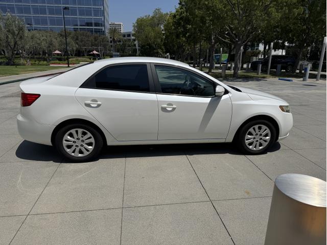 Photo of 2012 White Kia Forte