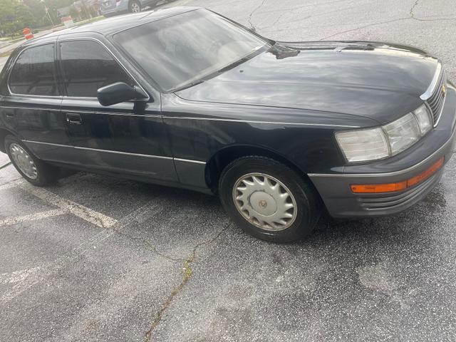 Photo of 1992 Black Lexus LS 400