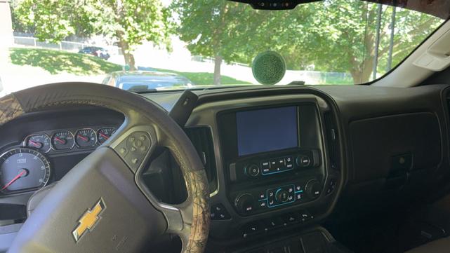 Photo of 2014 White Chevrolet Silverado 1500
