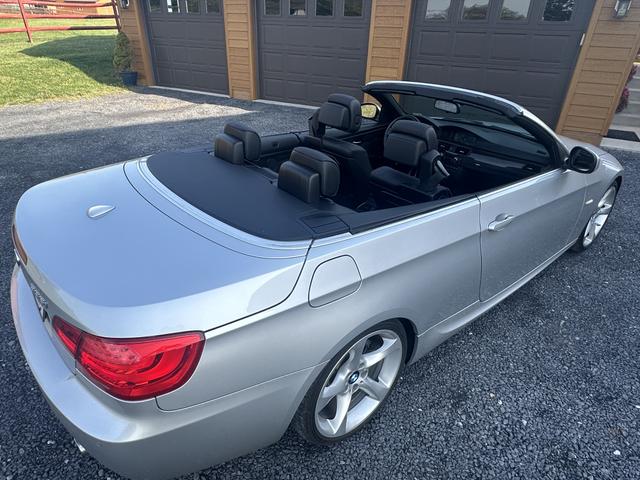 Photo of 2011 Silver BMW 335