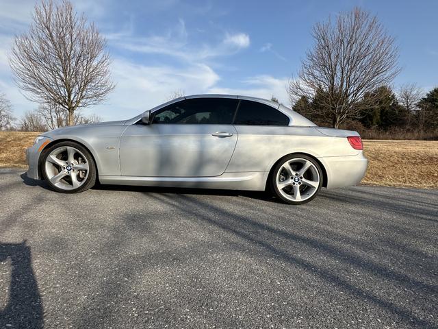 Photo of 2011 Silver BMW 335