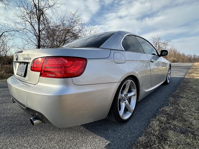 Photo of 2011 Silver BMW 335