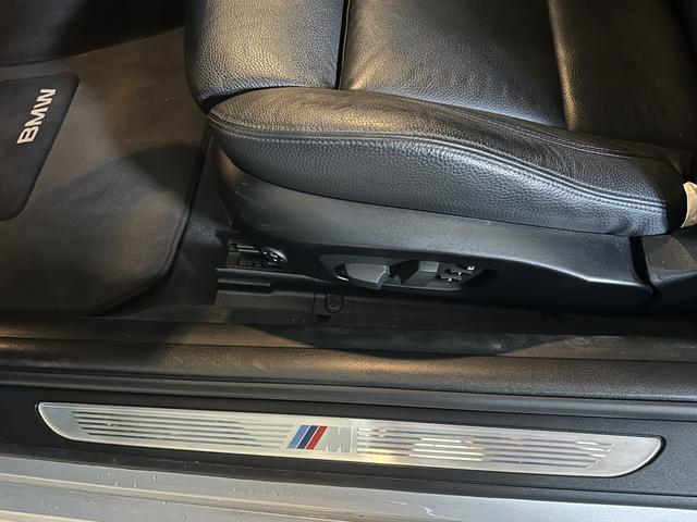 Photo of 2011 Silver BMW 335