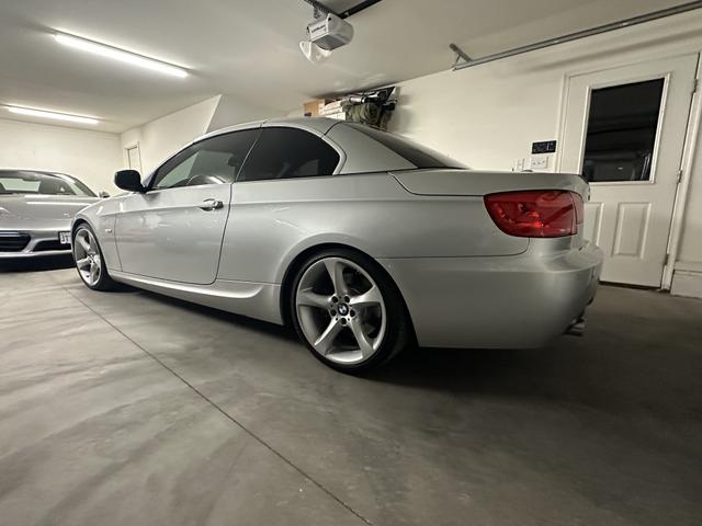 Photo of 2011 Silver BMW 335