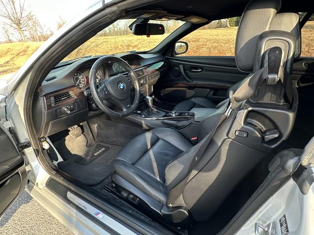Photo of 2011 Silver BMW 335